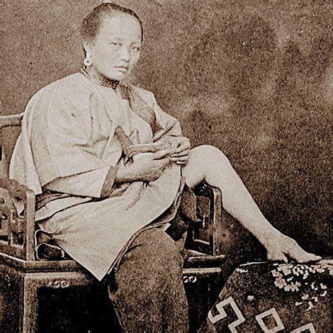 Footbinding & Prostitution in the 1800s